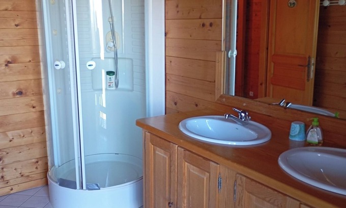Faverges-Seythenex Ski Chalet | 10 min from Lake Annecy, large, quiet chalet with view