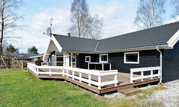 Farvang House | 10 person holiday home in Fårvang-By Traum