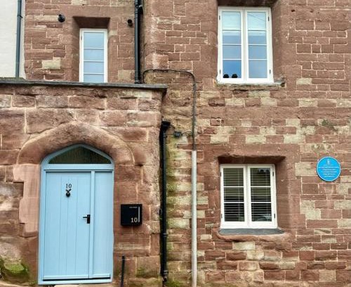 Ross-on-Wye Apartment | 10 Wye Street - A sophisticated riverside home for 6 in Ross on Wye