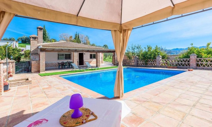 Tolox House | 100 m² House ∙ 3 bedrooms ∙ 6 guests