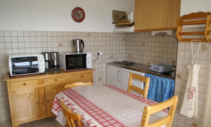 Prapoutel Apartment | 100m from resort center, balcony, parking, tv, ski locker, 30-32m², Les 7 Laux