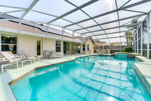 Lindfields House | 12 Mi to Disney Secluded Family Home with Pool