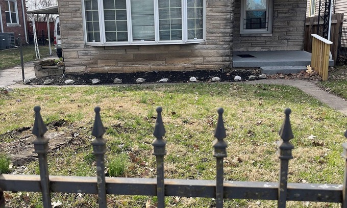 Near Northside House | 12 min from Gainbridge, 10 min from Lucas Oil, 12 min from Motor Speedway