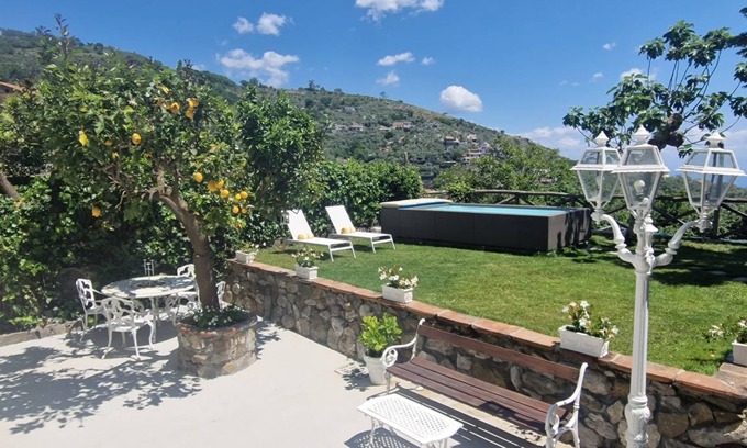 Sant'Agata sui Due Golfi Villa | 120 m² Villa ∙ 2 bedrooms ∙ 6 guests