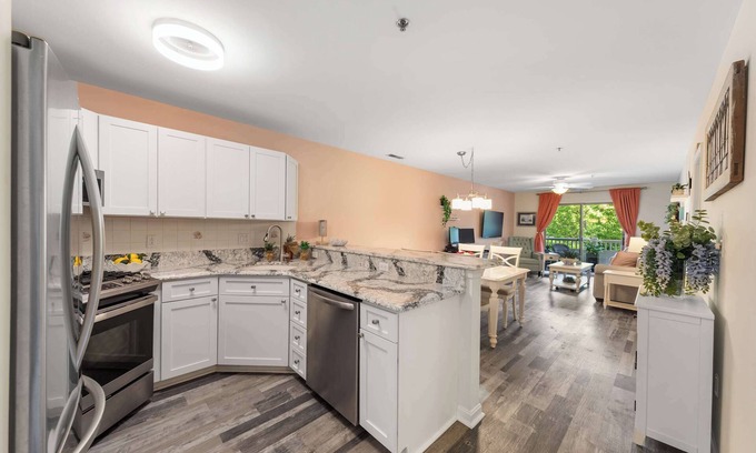 Heron Harbour Isle Condo | 120th street - Heron Harbour - 2BR sleeps 6, pool