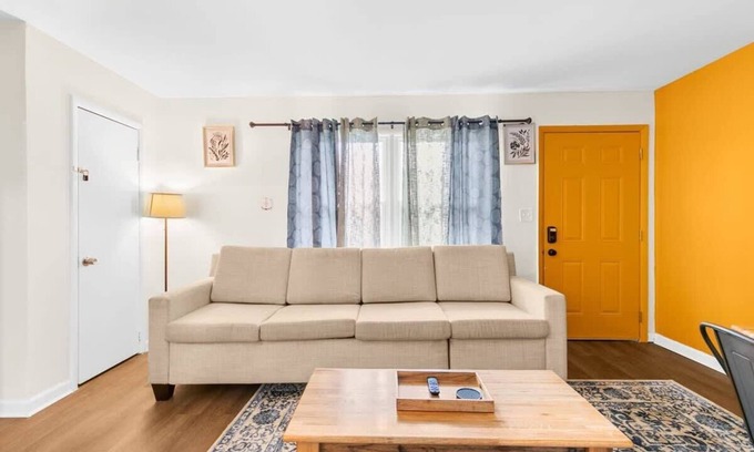 Norwood House | 12th Ave The Bricks - Unit 3