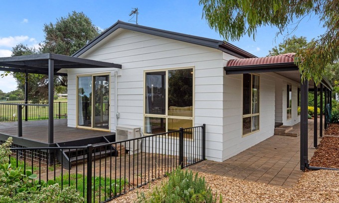 Carrickalinga House | 15 Dorset Court, Carrickalinga