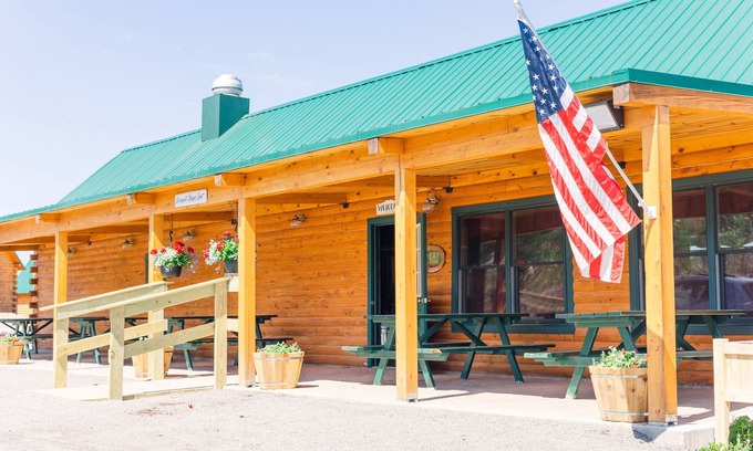Columbia Falls Cabin | #15 Flagpole View Cabins - King Plus Cabin
