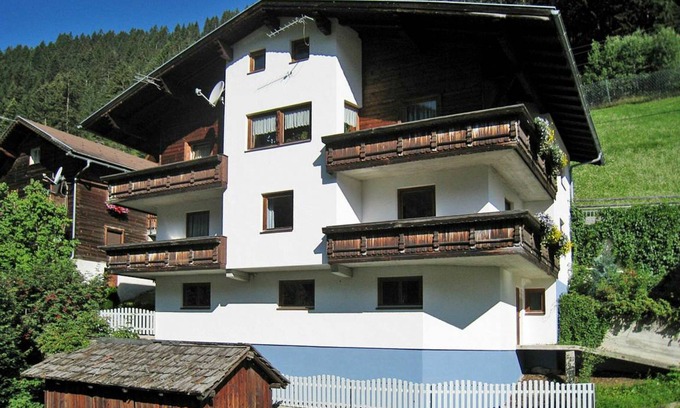 Kappl Apartment | 150 m² Apartment ∙ 7 bedrooms ∙ 12 guests