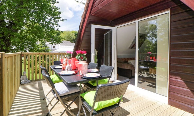 St. Ann's Chapel Cottage | 17 VALLEY LODGES, family friendly, with pool in Gunnislake