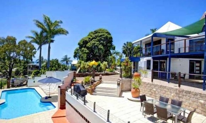 Seventeen Seventy House | 1770 Sovereign Lodge Resort