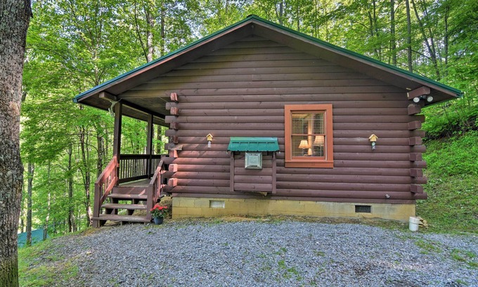 Clyde Cabin | 18 Mi to Smoky Mtn Nat’l Park: Clyde Cabin