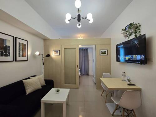 Barangka Ilaya Apartment | 1BR Condotel with Balcony at SM Light Residences #LT07
