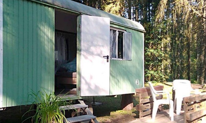 Pelm Apartment | 2-3 person site trailer, sanitary facilities in the main building - Mawile-Eifelschlaf, site trailer