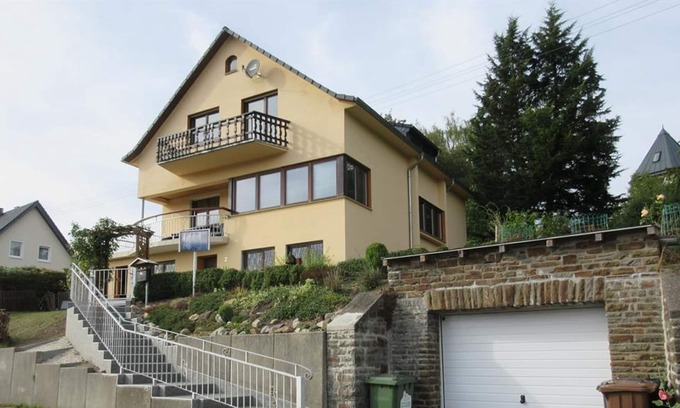Hachenburg Apartment | 2-4 bed apartment from 7 nights - Haus Linn