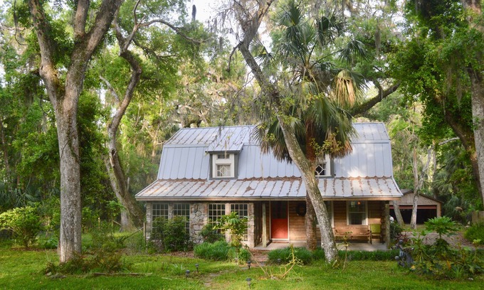 Ponte Vedra Beach Cottage | 2 Acre Private Cottage near the Ocean