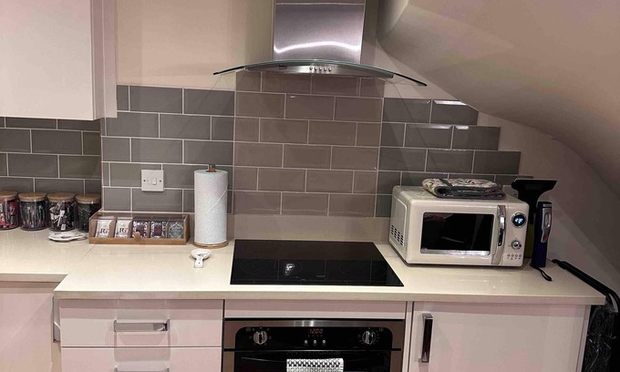 Bridgnorth Cottage | 2 Bed Cottage - Sleeps 4 - Parking - Wifi
