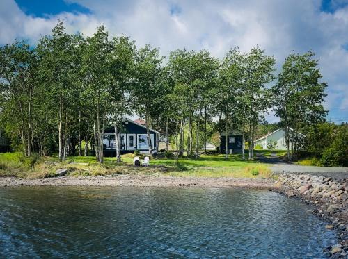 Campbellton House | 2-Bed Sleeps 4 Sea View & Sauna