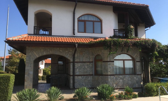 Aheloy Villa | 2 Bed villa with large private pool on The Vineyards Spa Resort