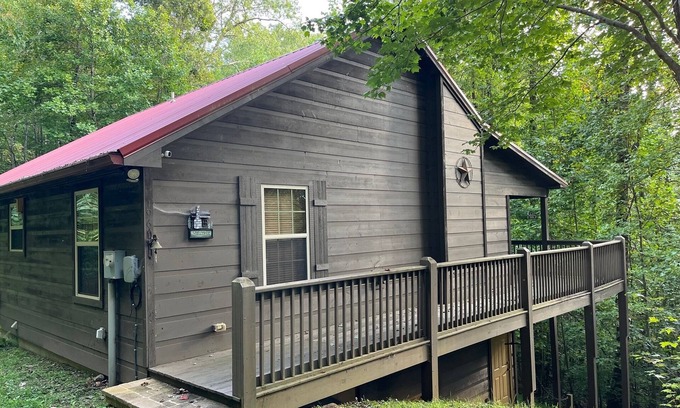 Hayesville Cabin | 2 Bedroom 1 Bath Hayesville Cabin