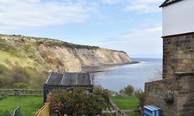 Robin Hood's Bay Cottage | 2 bedroom accommodation in Robin Hoods Bay