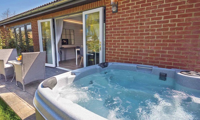 Rookley Cottage | 2 bedroom accommodation in Rookley Village