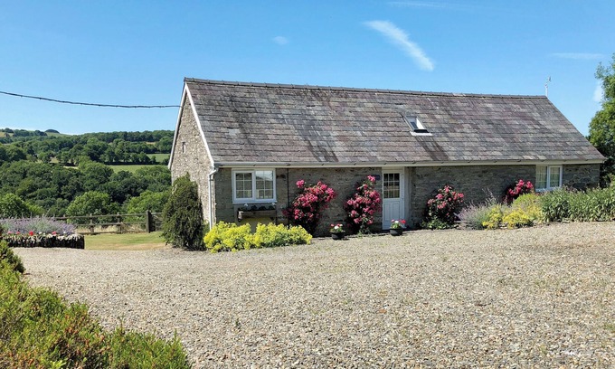 Cenarth Cottage | 2 bedroom accommodation in Penrherber, Newcastle Emlyn