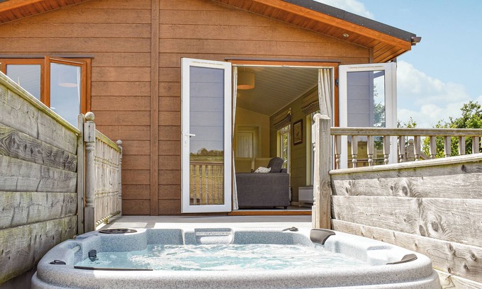 East Woodyates Cottage | 2 bedroom accommodation in Pentridge