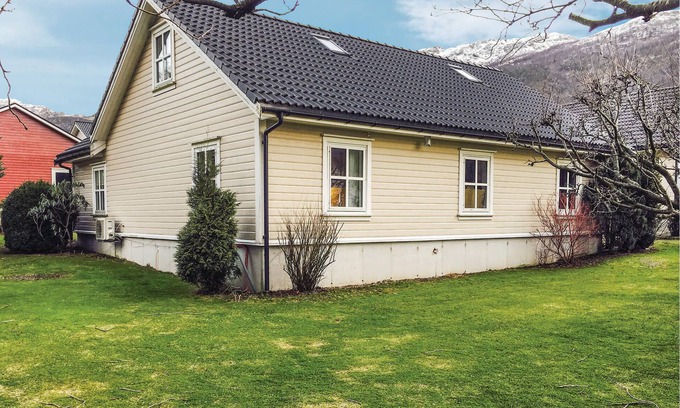 Dirdal Apartment | 2 bedroom accommodation in Dirdal