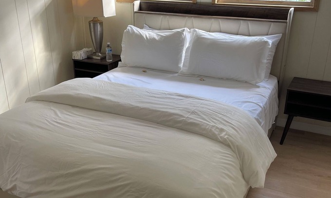 Lake City Condo | 2-bedroom condo in Lake City with WiFi, AC