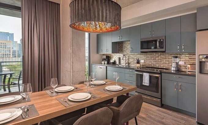 West End Resort | 2-bedroom presidential suite Austin, TX