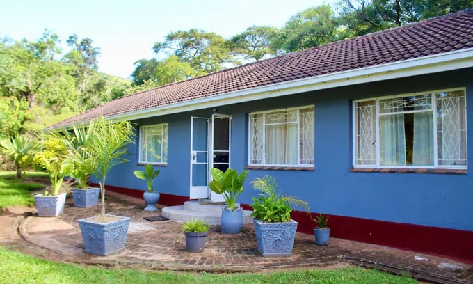 Mutare Apartment | 2 bedroomed house with a lovely garden - 2177