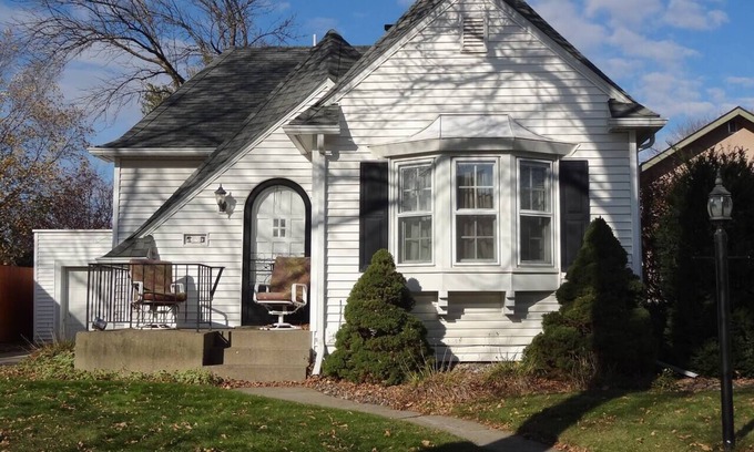 Kutzky Park House | 2 Blks St Marys Main Fl Beds Bath CoveredByFaith