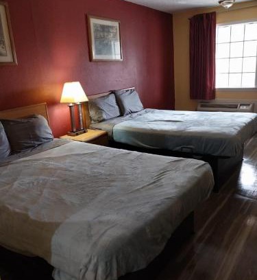 Jackson Apartment | 2 Double Beds Hotel Room 203