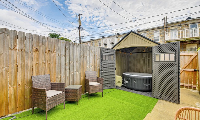 Downtown Baltimore House | 2 Mi to Dtwn Baltimore: Bright Townhome w/Patio