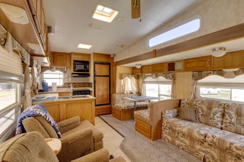 Langston Apartment | 2 Mi to Lake Guntersville Peaceful Camper Home