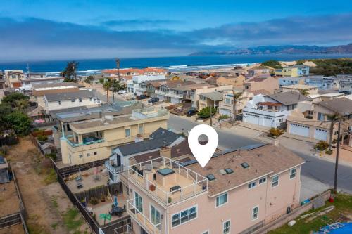 Oceano House | 2 min walk to beach! Large Home! Rooftop Deck!