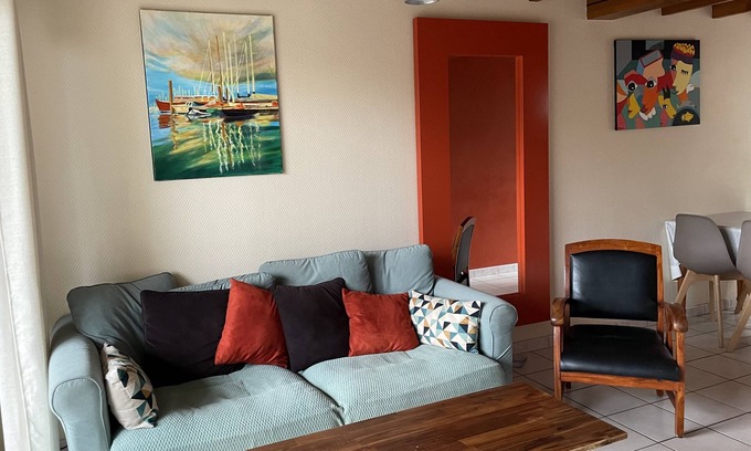 Saint-Palais-sur-Mer House | 2 mn walk from Nauzan beach, 2bed house, terraces, parking, WIFI, enclosed garden