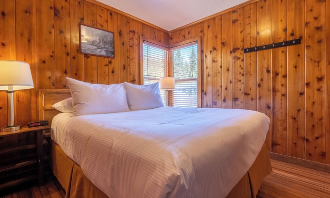 Tahoe Vista Hotel | 2 Units of One Bedroom Condo with Living Room, Kitchenette and Free Parking!