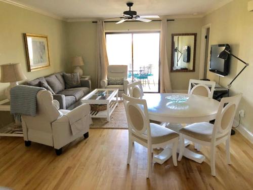 Seabrook Island House | 2008 Marsh Walk