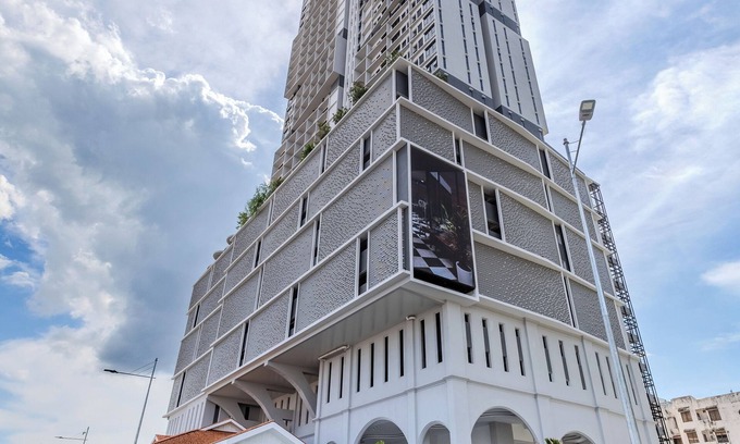 Downtown George Town Apartment | 22 Macalisterz