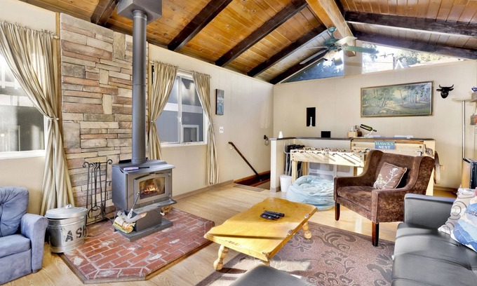 Moonridge Ski Chalet | 2209-hawks Nest 2 Bedroom Home by Redawning