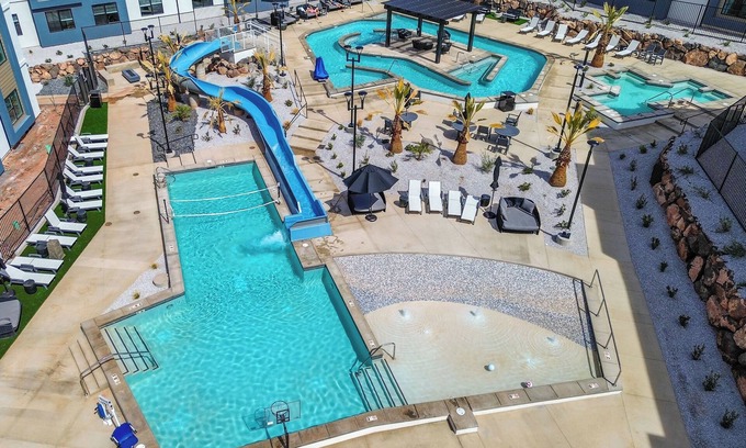 St. George Apartment | 25 Mi to Zion: Rock 'n' Roll Condo w/Mtn View!