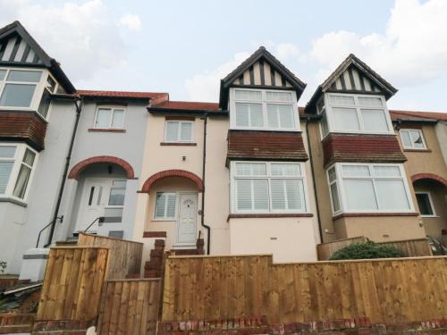 Scarborough House | 25 Victoria Park Avenue