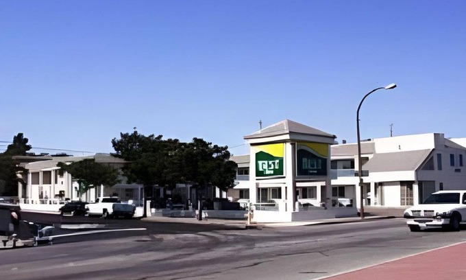 Centennial Hotel | 28 m² Motel ∙ 10 guests