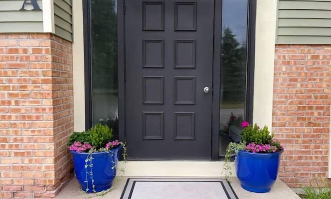 Traverse City Apartment | 28 North Extended Stay Suites! pickleball, hot tubs and game room + pool tables