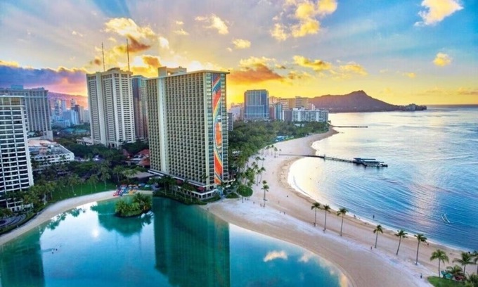 Waikiki Resort | 2Bd/2Ba Condo at Lagoon Tower Hilton Hawaiian Village Sleeps 6