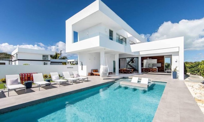 Long Bay Villa | 2bdr Beachside Vacation Villa, Hotel Amenities v6