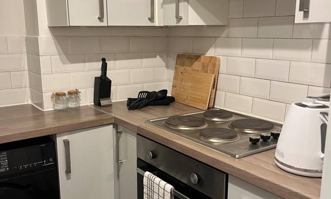 Dartford House | 2bed Sleeps 3 - Central, Near Train Station, Wifi