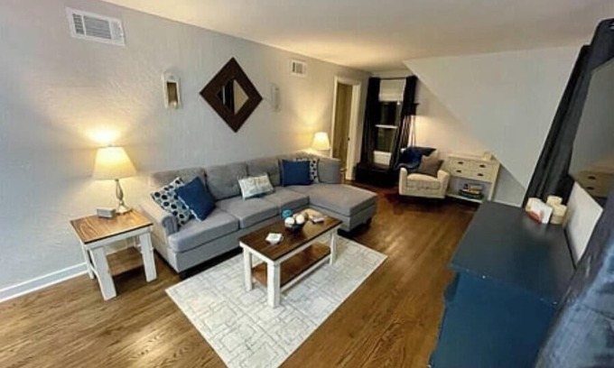 West Allis House | 2BR Upper Unit with Modern Amenities - Welcome Home in West Allis